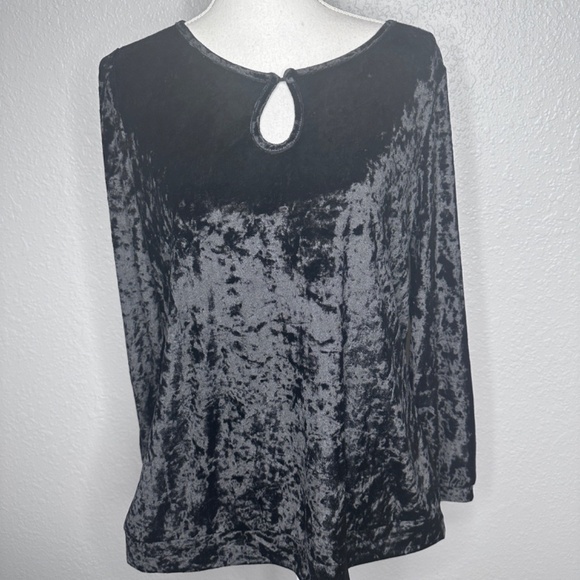DG2 Diane Gilman Large Black Velvet top - Picture 2 of 9
